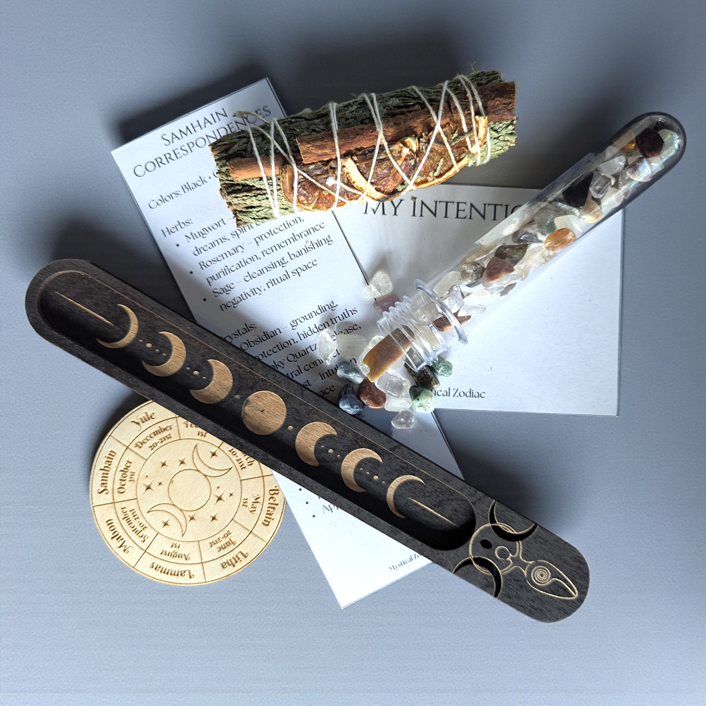 Triple Moon Incense Holder – Handpainted Moon Phase Incense Burner – Witchy Altar Decor